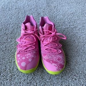 Nike Kyrie 5 Patrick size 5.5 youth